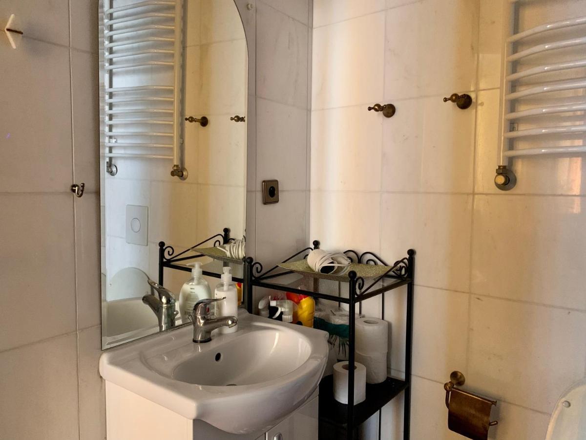 Beautiful And Charming Apartment In The Heart Of The Old Town Varşovia Exterior foto